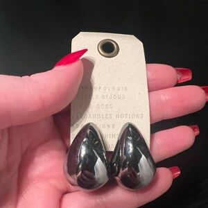 Anthropologie Petra Drop Earrings (Gunmetal)